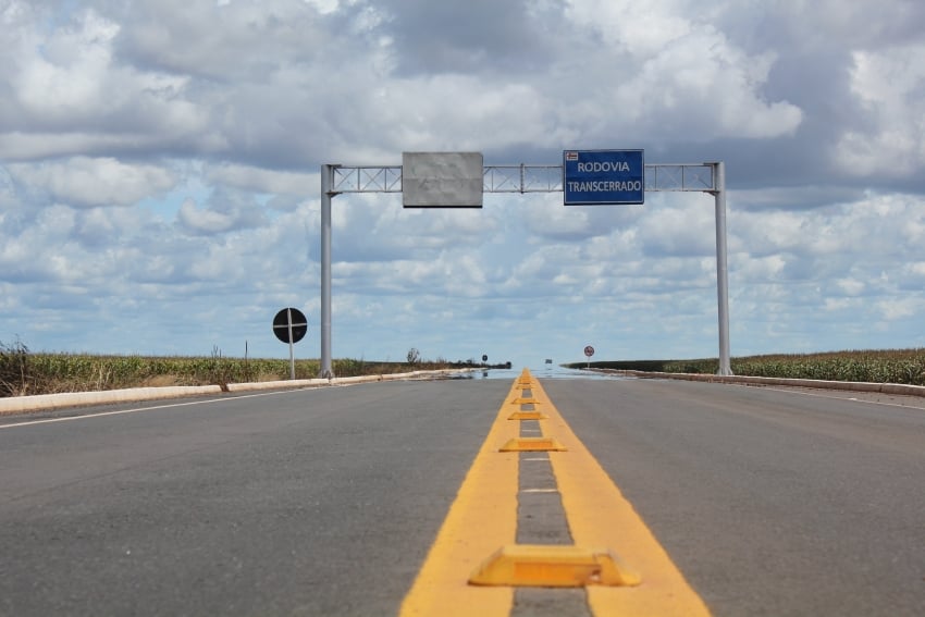 O vencedor prestará serviços rodoviários em dois trechos da rodovia Transcerrados (Foto Ccom)