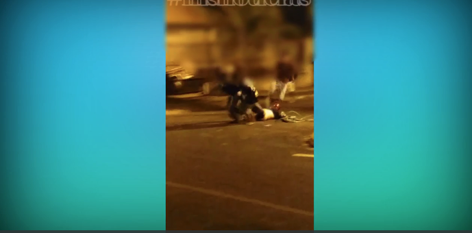  Vídeo: Acusado de estupro, mototaxista apanha até a morte; imagens fortes - Imagem 2