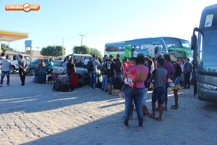 Centenas deixam o Piauí em busca de trabalho no interior de SP (Foto: Cidades Na Net)