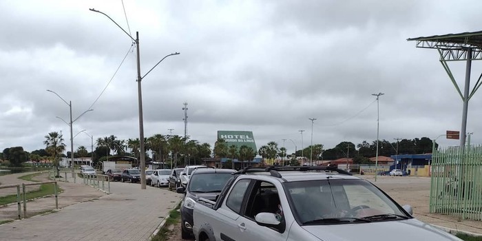 Público de 63 anos recebe vacina contra covid-19 em Campo Maior