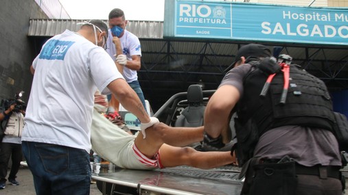 Operação com tiroteio deixa 15 mortos no Rio