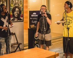 Lançamento hoje: Ronaldinho Gaúcho tem música gravada com Xande De Pilares