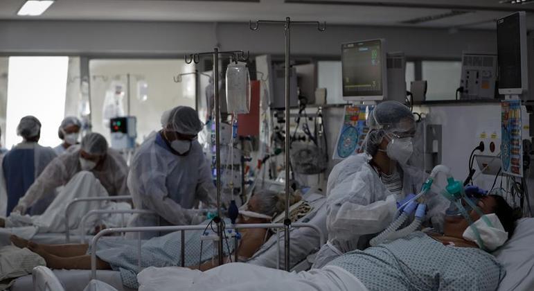 Brasil registra 115 mil casos de Covid-19 em 24h; maior número da pandemia - Imagem 1