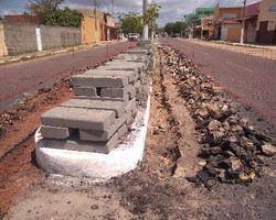 Prefeitura inicia a revitalização da Av. Antônio de Pádua em Luis Correia.
