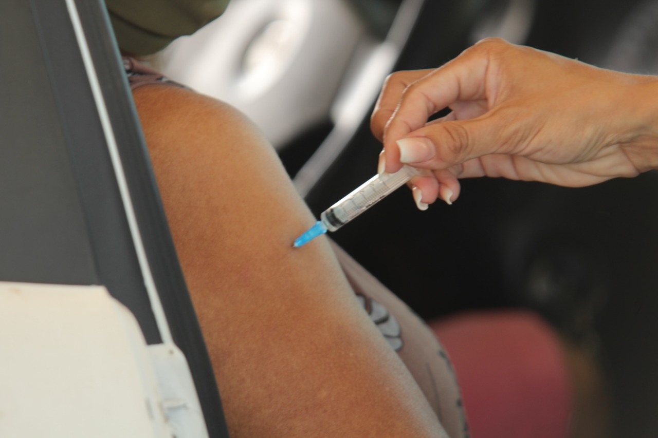 Piauienses acima dos 18 anos podem ser vacinados até outubro, diz governador (Foto: Raíssa Morais/ Portal Meio Norte)