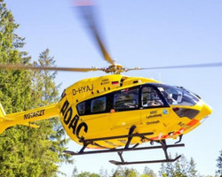 Helicóptero de resgate movido a óleo de cozinha voa pela primeira vez