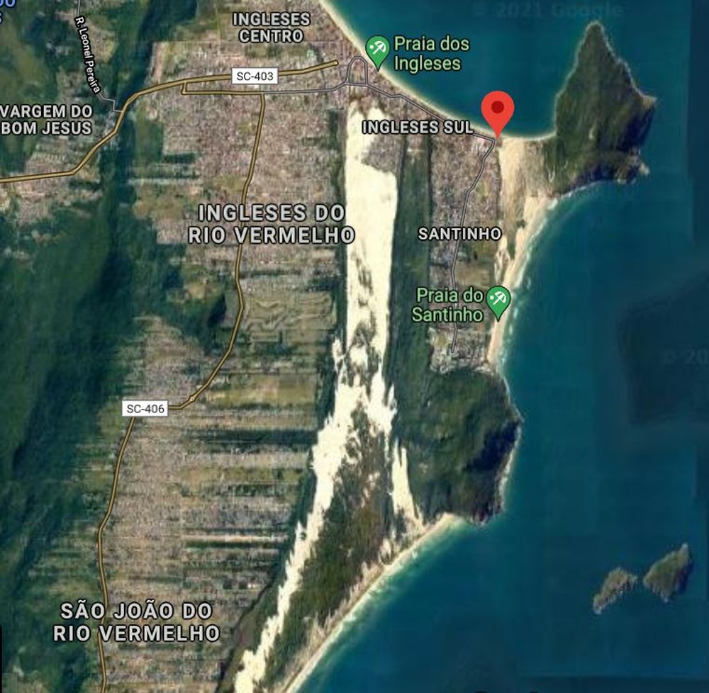 Mapa mostra local onde casas foram interditadas. A Praia de Moçambique fica ao lado do bairro São João do Rio Vermelho — Foto: Reprodução/Google 