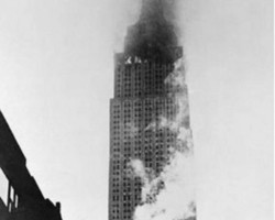 Avião do exército americano choca-se com prédio em Nova York e mata 14 