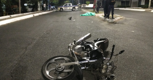 Motociclista morre após bater em poste na Avenida Maranhão - Vimarsana News