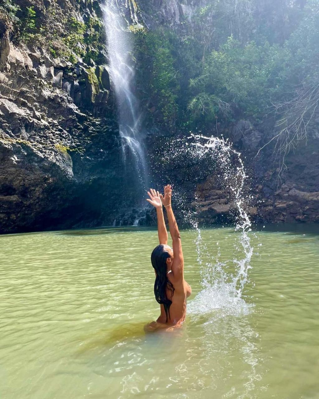 Laís Ribeiro no Hawaii (Foto: reprodução Instagram)
