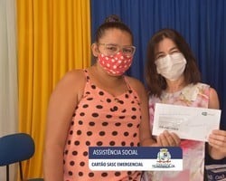 Prefeitura de Monsenhor Gil faz entrega do Cartão Sasc Emergencial 