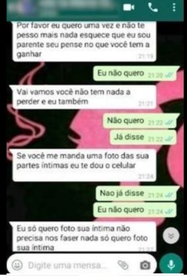 Mensagens provocaram revolta na internet (Foto: Reprodução)