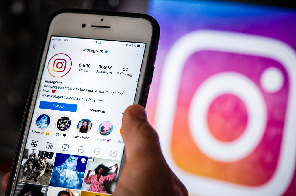 Instagram anuncia fim do "arrasta pra cima" 
