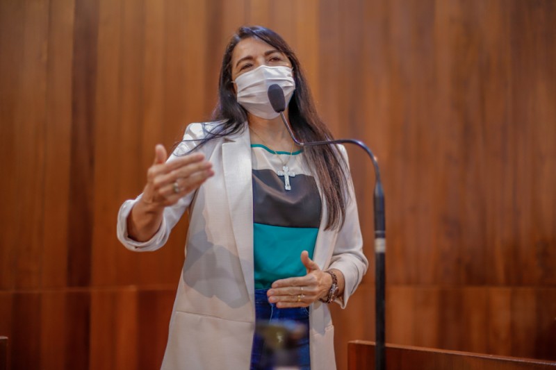 Teresa Britto diz que segurança é primordial em Cajueiro da Praia (Thiago Amaral)