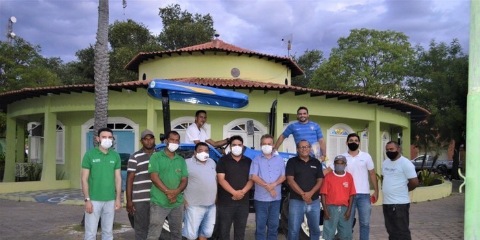 Campo Maior recebe trator agrícola para atender agricultura familiar