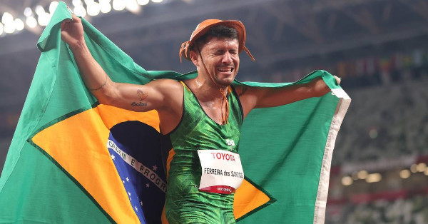 Petrúcio Ferreira é Ouro Nos 100m T47 Com Recorde Paralímpico ...