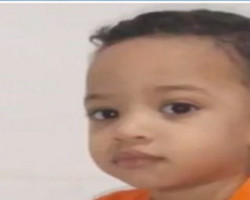 “Fatalidade”, diz pai de menino esquecido por 3h em carro por cuidadora