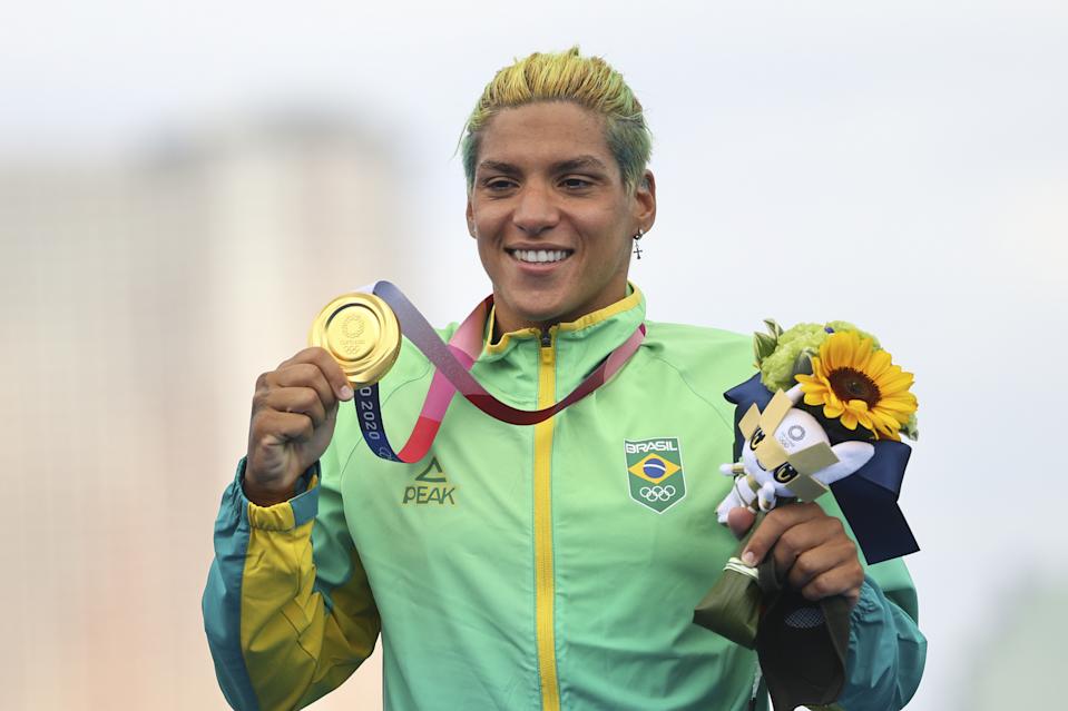 Ana Marcela é a primeira brasileira campeã em maratona de águas abertas - Foto: Leonhard Foeger/Reuters