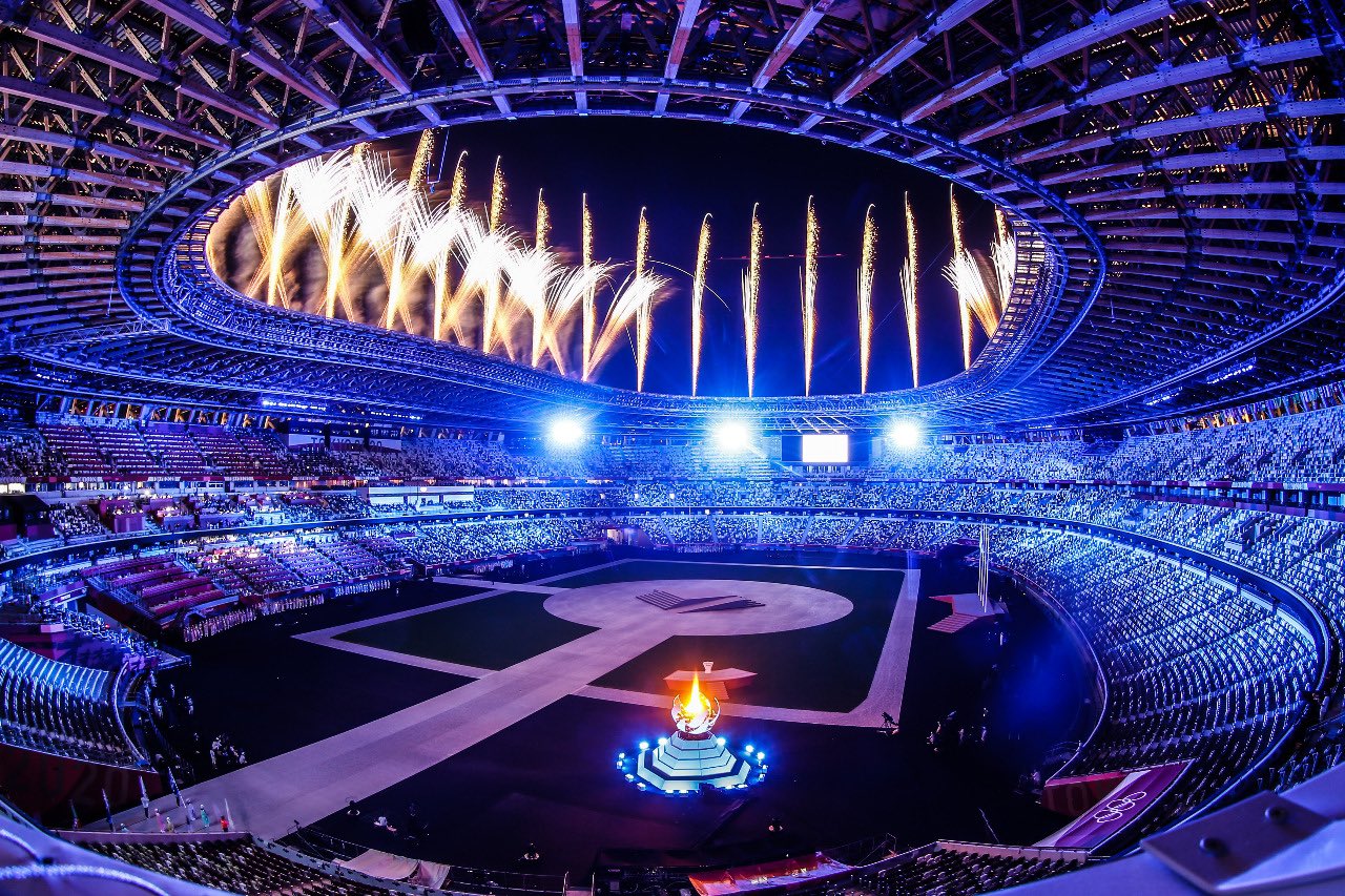 Fogos no encerramento no estádio de Tóquio- Foto: Gaspar Nobrega/COB