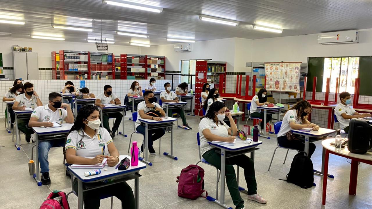 Aulas da rede pública estadual retornam com metade dos alunos e distanciamento - Foto: Divulgação