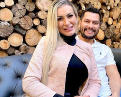 Grávida, Andressa Urach anuncia separação após nove meses de casamento 