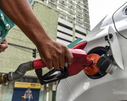 Petrobras aumenta preço do diesel em 8,89% a partir de amanhã