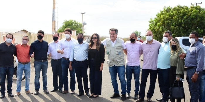 Ministro Ciro Nogueira inaugura anexo do IFPI Floriano em missão oficial