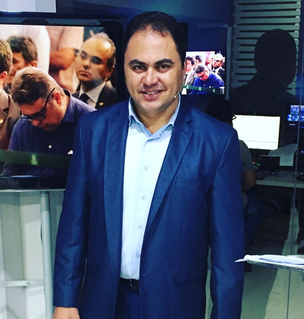 Disputado por PL e Solidariedade, Hilder promete anunciar decisão em Teresina 