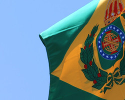 Fux manda retirar bandeira do Brasil Império hasteada na sede do TJ de MS