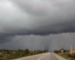 INMET emite alertas de chuvas intensas que atingem quase todo o Piauí