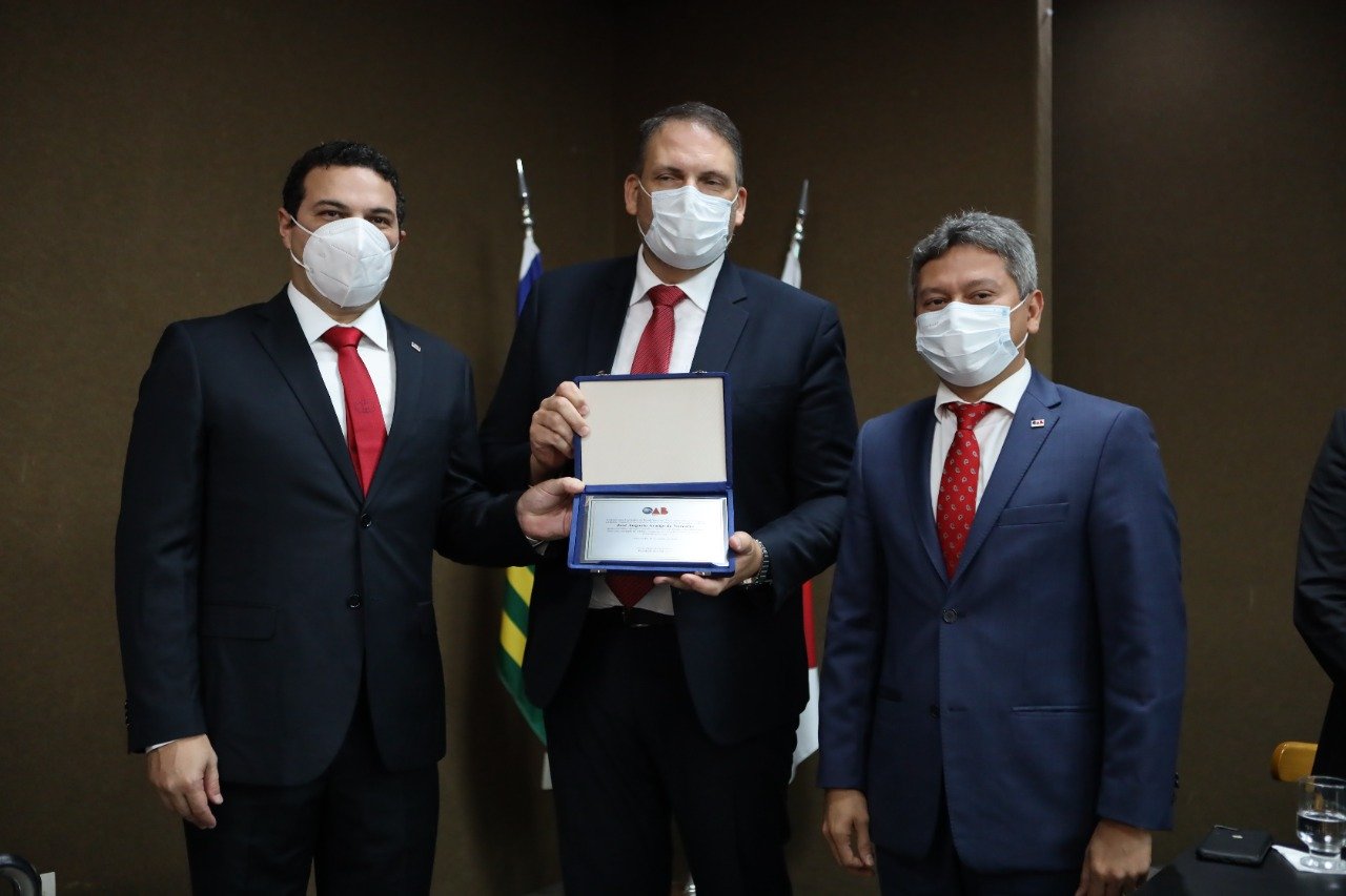 Solenidade da OAB foi marcada por hpomenagens - Divulgação