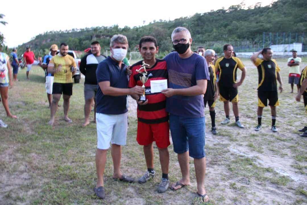 Final do Campeonato de Refugos, com a presença do prefeito João Luiz - Imagem 3