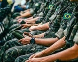 Exército: Militares devem se vacinar, usar máscara e não divulgar fake news