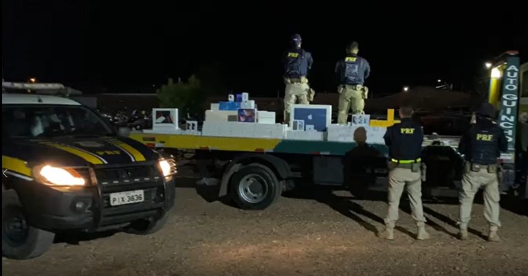  PRF apreende carga com 576 eletrônicos importados ilegalmente no Piauí (Foto: Divulgação)