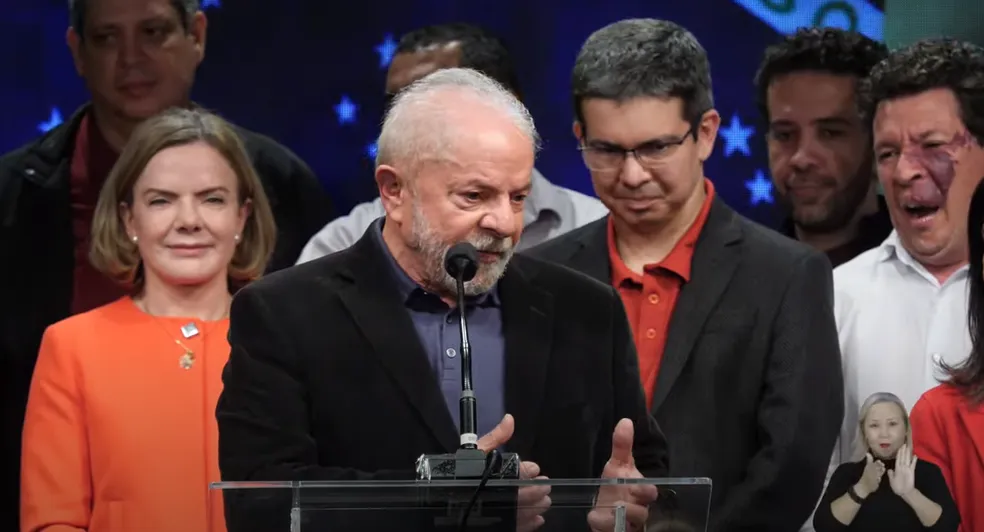 Lula faz discurso em São Paulo após ir para o segundo turno Foto Reprodução-Redes Sociais 