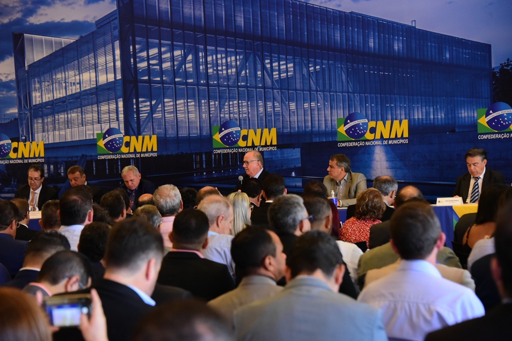 Movimento municipalista consegue assinaturas para PEC que amplia FPM em 1,5% (Divulgação CNM)