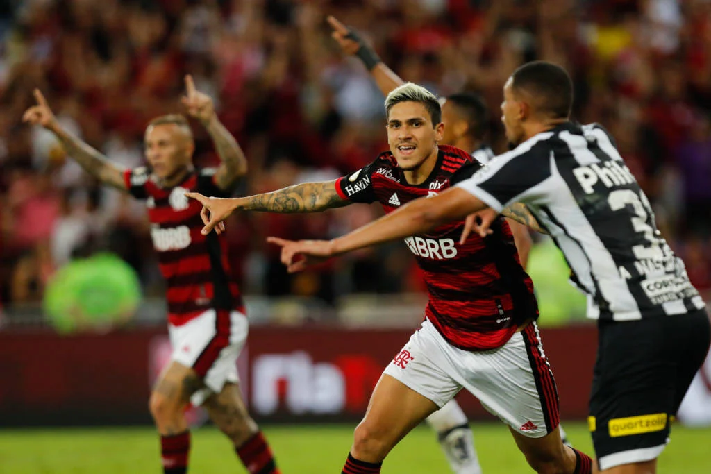 Flamengo vence o Santos por 3a 2 no Maracanã Foto: Gilvan de Souza