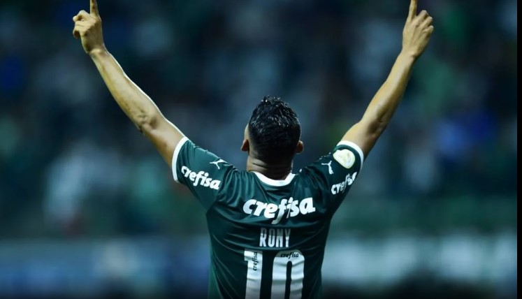 Palmeiras abra vantagem  com quatro gols sobre Coritiba - Staff Images