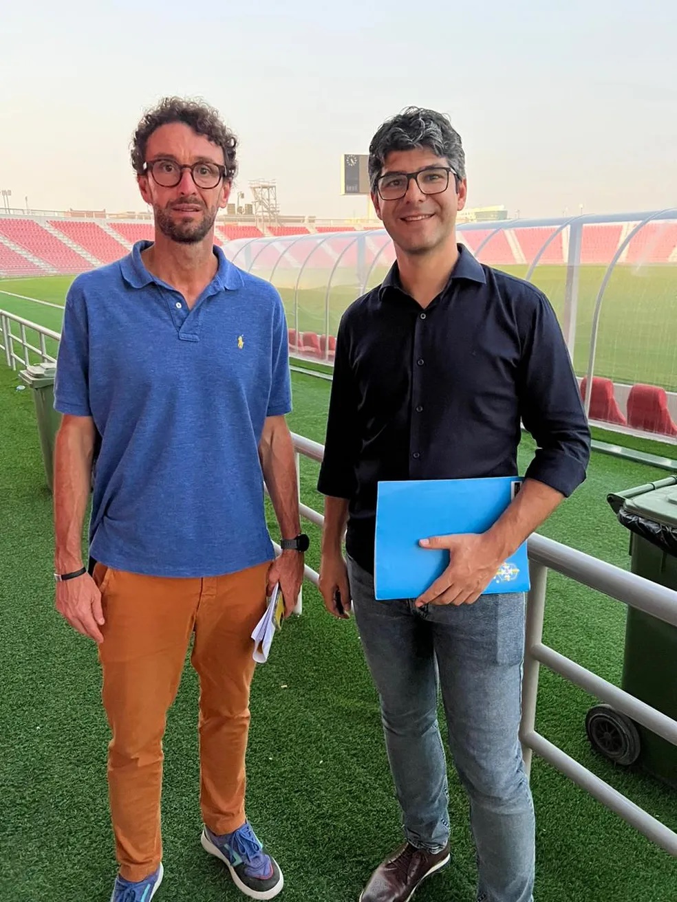 Rafael Fernandes e Luís Vagner, funcionários da CBF — Foto: Victor Pozella 