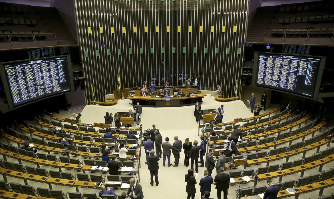 Câmara aprova projeto de lei que classifica pedofilia como crime hediondo - Foto: Agência Brasil