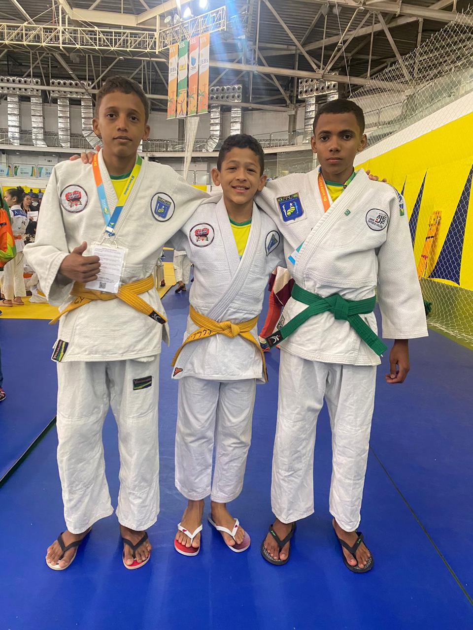 Alunos de THE conquistam medalhas nos Jogos Escolares Brasileiros