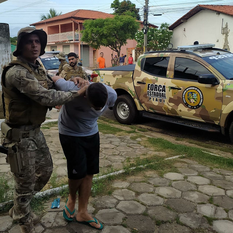 Força de Segurança prende 4 pessoas em operação no Norte do Piauí - Foto: Divulgação/PolíciaForça de Segurança prende 4 pessoas em operação no Norte do Piauí - Foto: Divulgação/Polícia