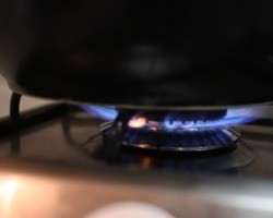 Gás de cozinha chega a R$ 140 em Teresina e pode faltar na próxima semana 