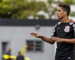 Corinthians: interesse de clube inglês pode frustrar planos por Pedrinho