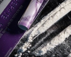 Homem enfrenta necrose após injetar cocaína no próprio pênis