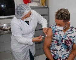 Teresina anuncia cronograma de vacinação por agendamento e drive thru