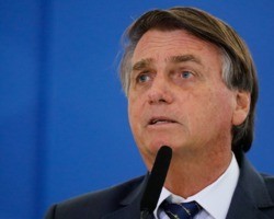Bolsonaro deixa hospital em Brasília após sentir desconforto