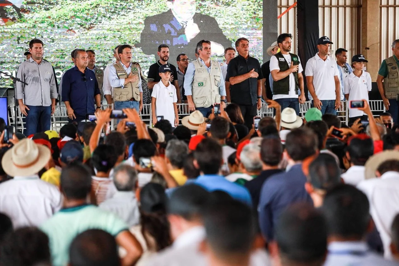 Bolsonaro durante visita ao Piauí