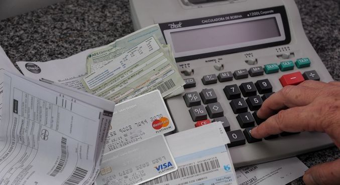 Dívidas com bancos e instituições financeiras podem ser renegociadas | Cecília Bastos/ USP Imagens