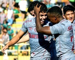 Fluminense goleia o Resende por 4 a 0 e conquista a Taça Guanabara